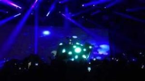 AWS-Re-Invent-Re-Play-2013-With-DJ-DeadMau5