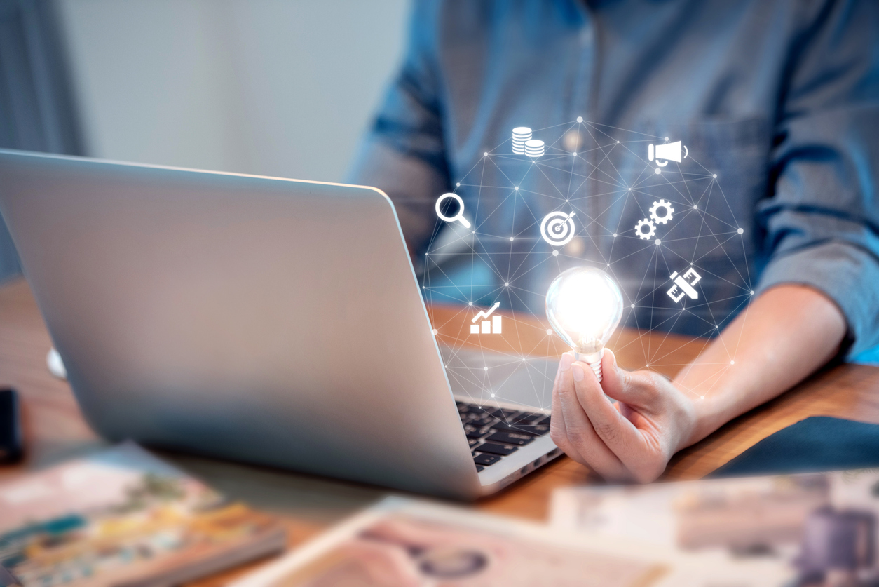 A eureka moment: Discovering real-time insights from live calls using machine learning in Contact Lens for Amazon Connect.